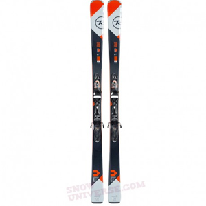 Accessoires indispensables de l'hiver: des skis rossignol