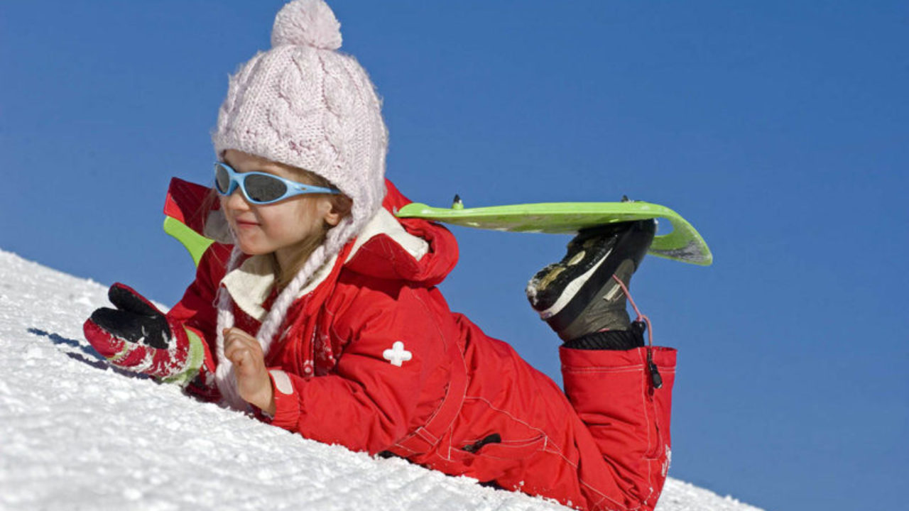À partir de quel âge pratiquer la raquette à neige ? - Valetmont -  Snowuniverse Blog