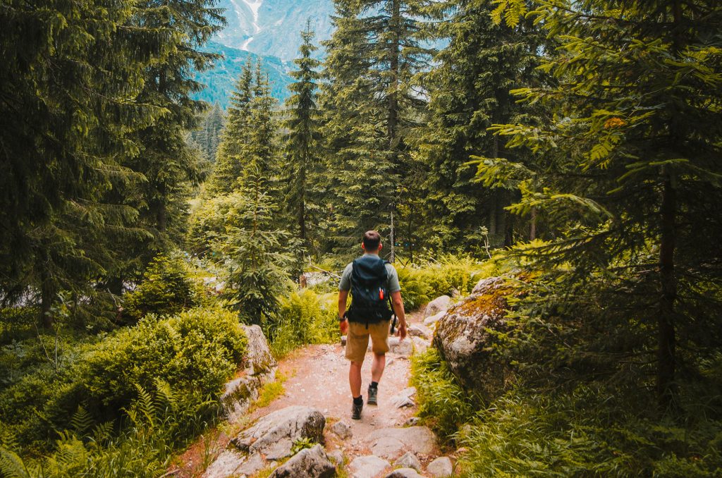 Bien préparer son sac à dos en été
